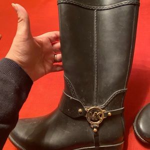 Michael Kors tall rain boot
